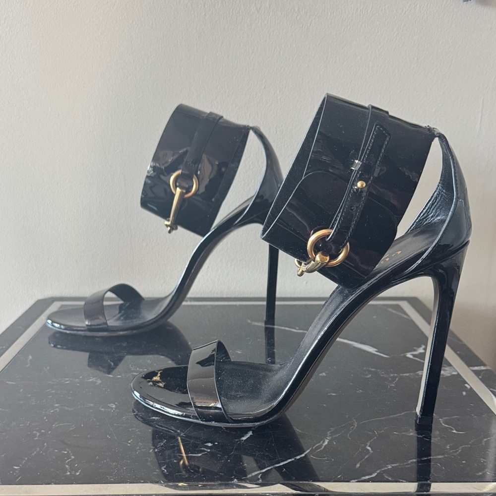 Gucci Black Patent Ursula Ankle Cuff Patent Leather Heels with Gold Horsebits 39